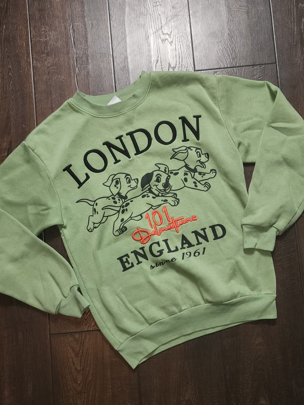 London England 101 Dalmations Embroidered Sweater Size XS